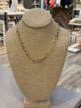 Load image into Gallery viewer, Arena Necklace