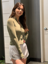 Load image into Gallery viewer, Fitted Crop Zip Jacket