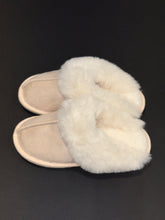 Load image into Gallery viewer, Fur Slippers