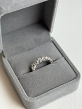 Load image into Gallery viewer, Clover Moissanite Ring