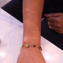 Load image into Gallery viewer, Gold Daisy Chain Bracelet