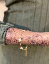 Load image into Gallery viewer, Clover Bracelet