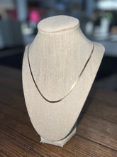 Load image into Gallery viewer, Heir Herringbone Chain