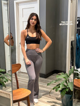 Load image into Gallery viewer, Flare Leggings