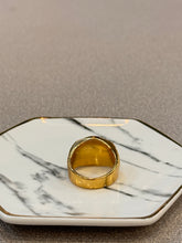 Load image into Gallery viewer, Men’s Gold Ring
