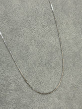 Load image into Gallery viewer, Dainty Silver Chains