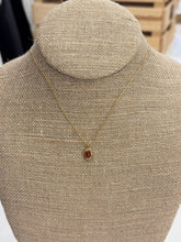 Load image into Gallery viewer, Dainty Oval Necklace