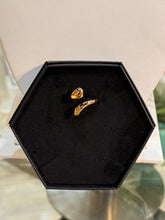 Load image into Gallery viewer, Gold Sophie Ring