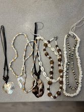 Load image into Gallery viewer, Philippines Shell Necklace