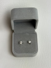 Load image into Gallery viewer, Moissanite Stud Earrings