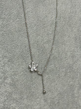 Load image into Gallery viewer, Clover Drop Silver Necklace