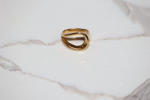 Load image into Gallery viewer, Gold Loop Statement Ring