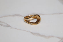 Load image into Gallery viewer, Gold Loop Statement Ring