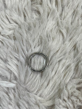 Load image into Gallery viewer, Silver Baguette Solitaire Ring