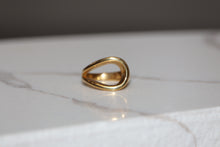 Load image into Gallery viewer, Gold Loop Statement Ring