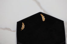 Load image into Gallery viewer, Gold Long Leaf Diamond Earrings