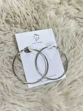 Load image into Gallery viewer, Classic Silver Hoop Earrings