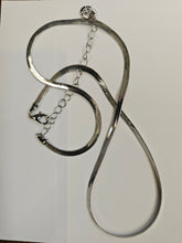 Load image into Gallery viewer, Heir Herringbone Chain