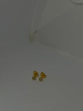 Load image into Gallery viewer, Round Diamond Stud