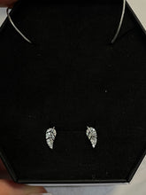Load image into Gallery viewer, BeLeaf Me Earrings