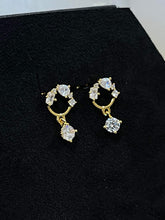 Load image into Gallery viewer, Crystal Drop Earrings