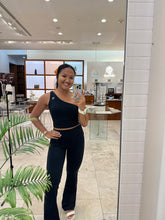 Load image into Gallery viewer, Black Fold Scrunch Waist Flare Leggings
