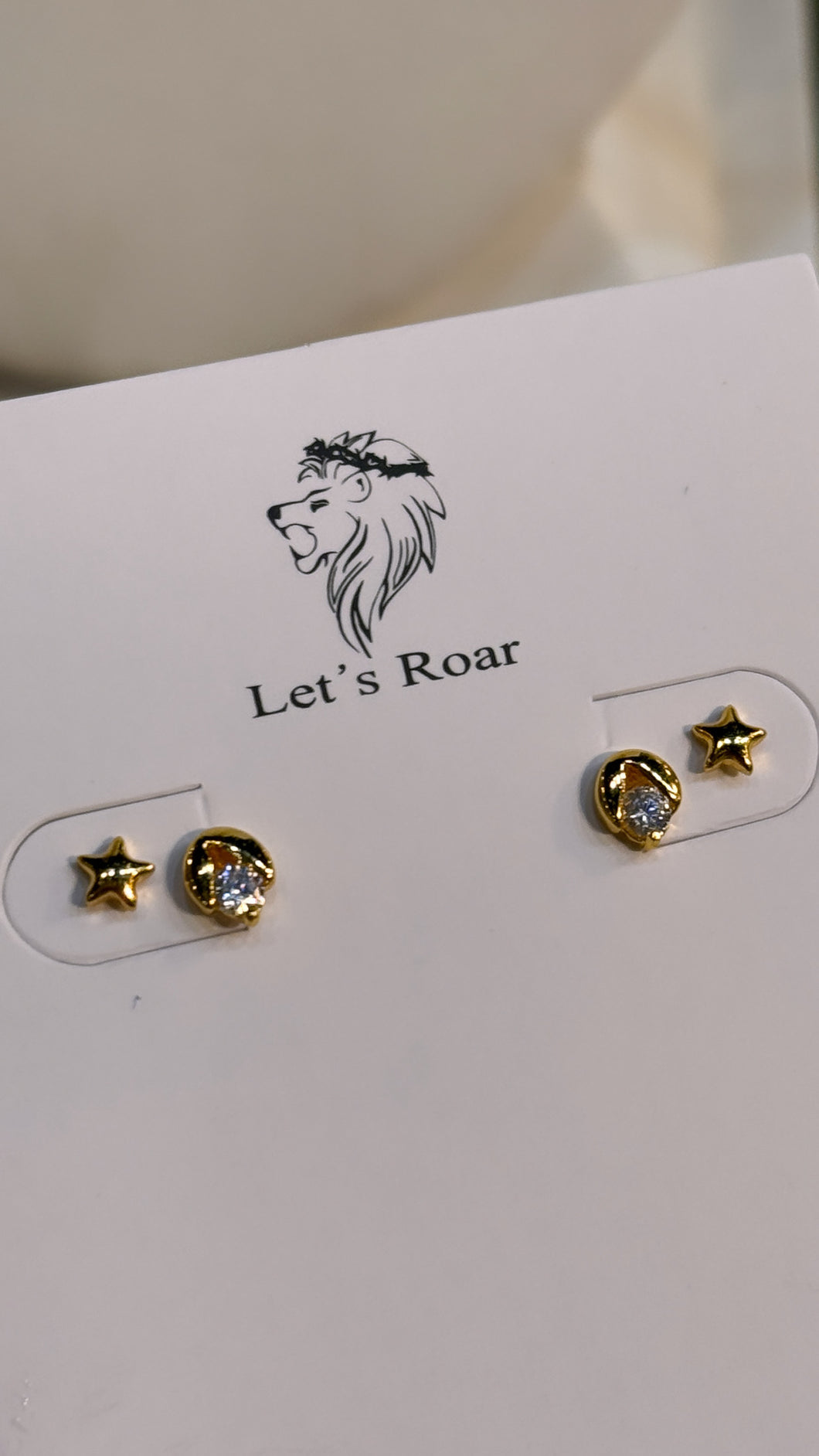 Breeza Stud Earrings