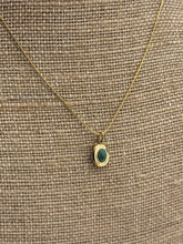 Load image into Gallery viewer, Dainty Oval Necklace
