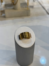 Load image into Gallery viewer, Gold Loraine Twist Top Ring
